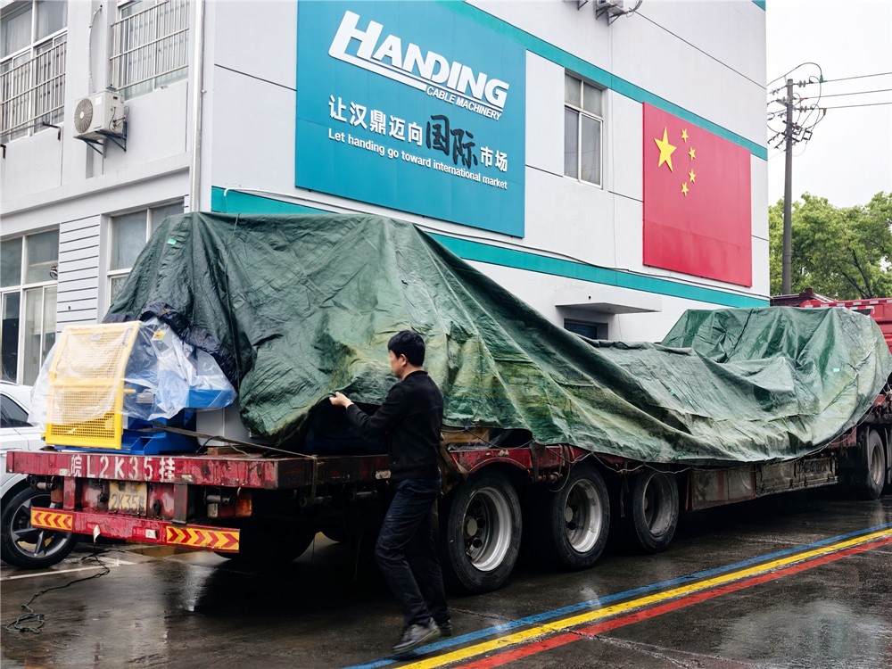 漢鼎BP-630箱式主動放線架發(fā)運海外